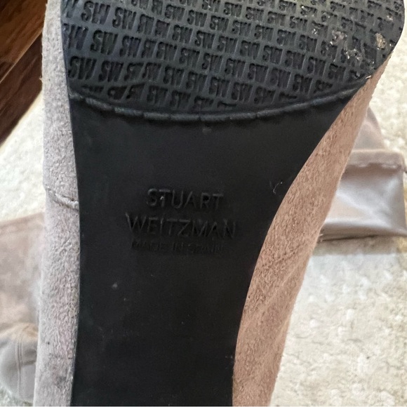 Stuart Weitzman Highland Suede Over the Knee Boots - Gray (8 M) - Pre Owned - Picture 13 of 14